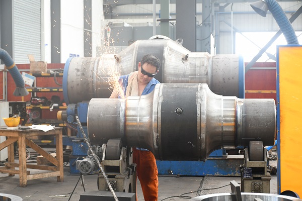 四川飛球員工抗酷暑堅守崗位，公司戰高溫凝聚關懷全力以赴保生產